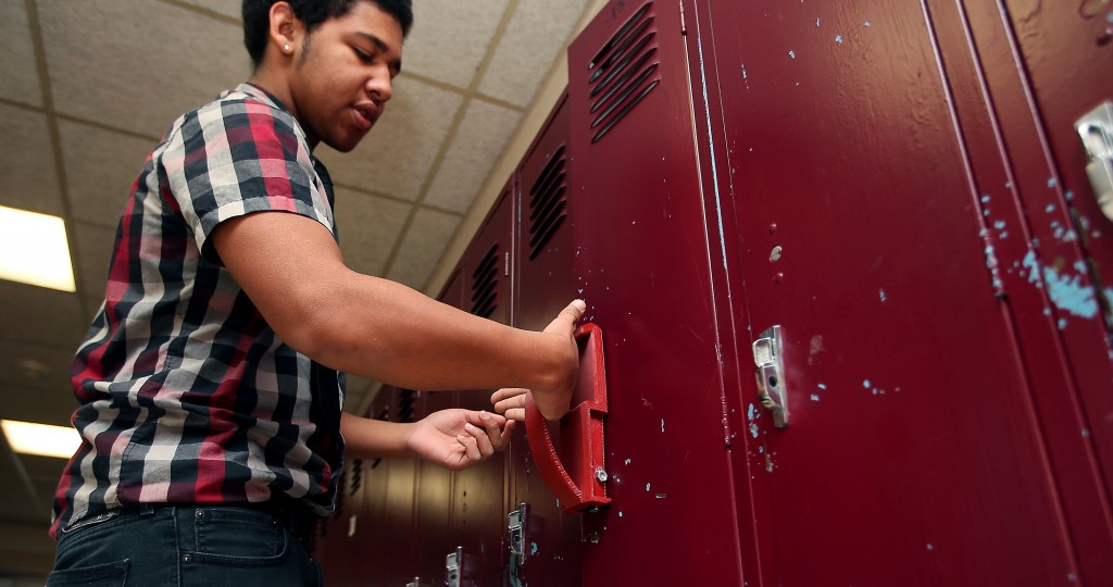Article – NJ Students Design 3D Printed Handle to Enable a Disabled Classmate to Open Her Locker
